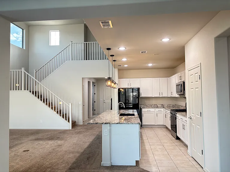 5705 N 88th Ln — Photo 10
