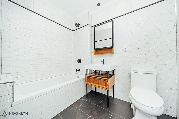 Rented by Nooklyn NYC LLC | media 29