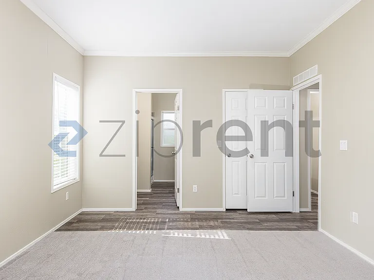 8055 Hoboh Ln — Photo 10