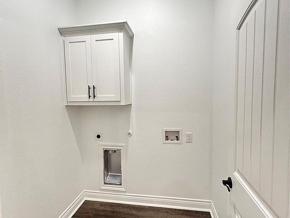 5th image of 704 Greyson Ln