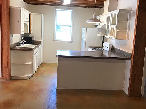 4th image of 126 Rainwood Dr