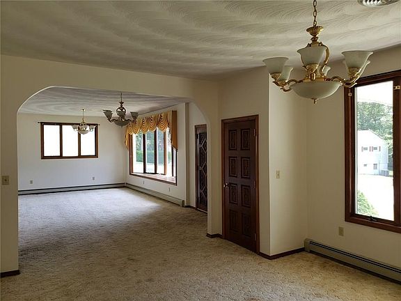 2nd image of 133 Carlson Dr