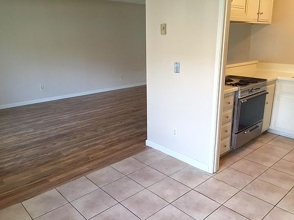 5th image of 10782 Lampson Ave APT 11