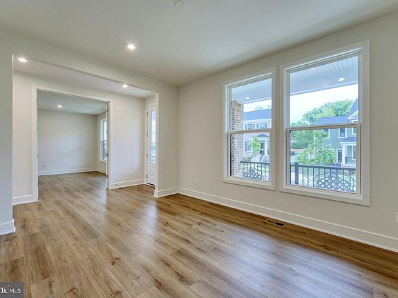5th image of 5095 Carters Crossing Ave