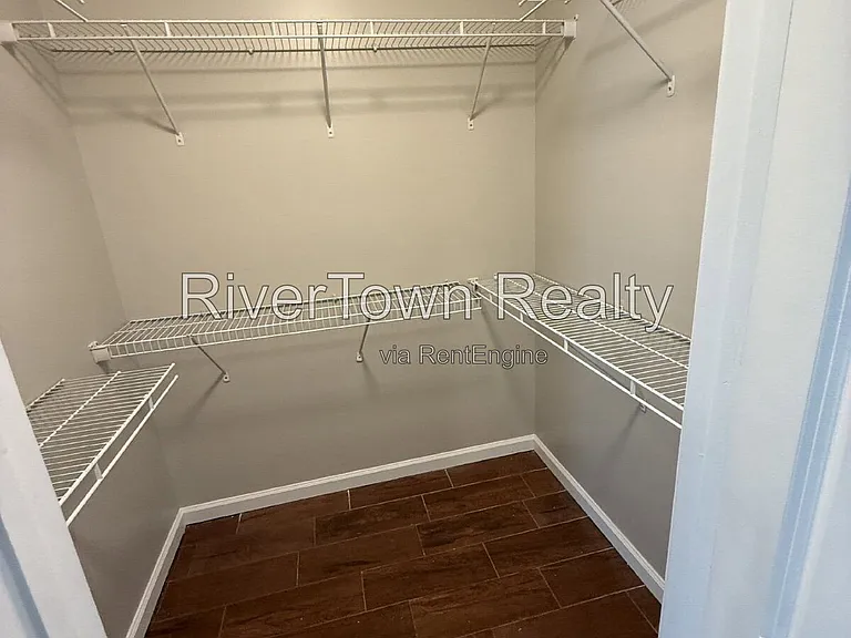 10570 Pecan View Dr — Photo 17