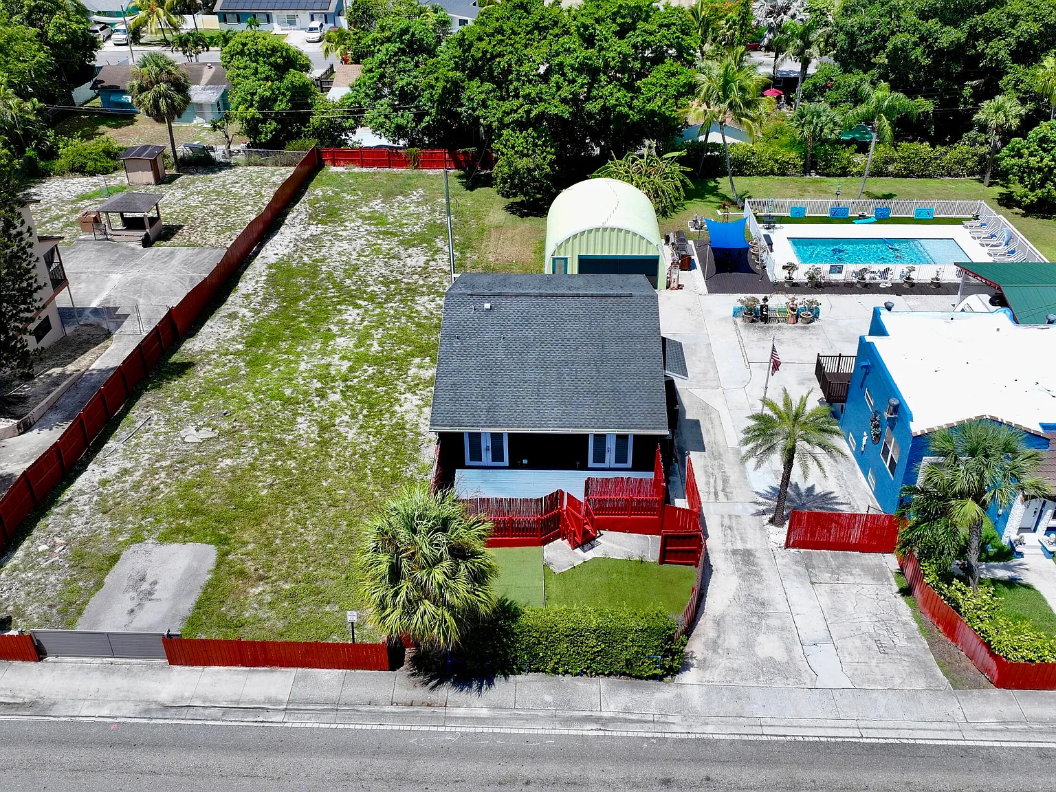 2 bed, 1.0 bath, 1200 sqft, $2,400 — Photo 3