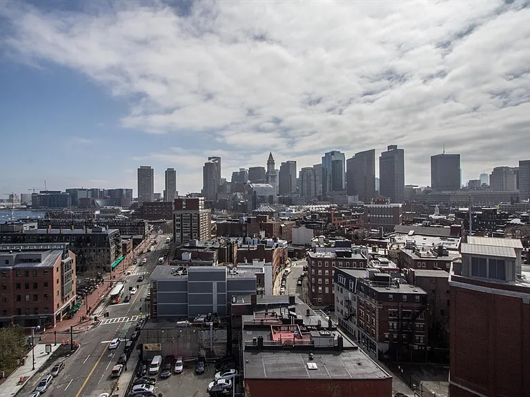 300 Commercial St #402 — Photo 15