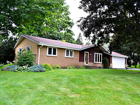 16675 West Harmony COURT, New Berlin, WI 53151