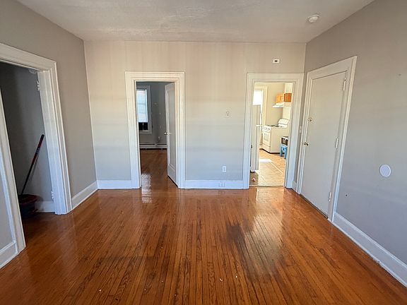 3rd image of 204 Sherman Ave #B3b