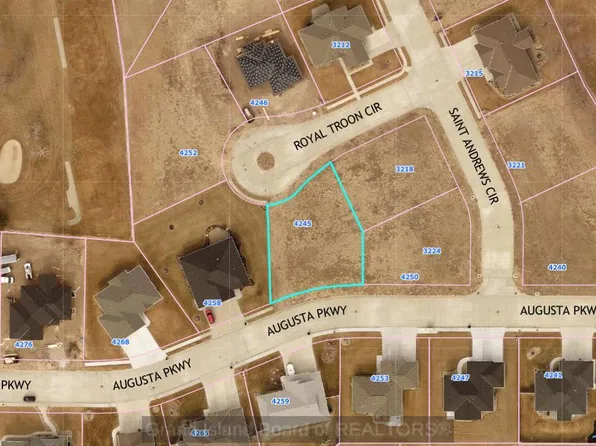 4245 Royal Troon Cir, Grand Island, NE 68803