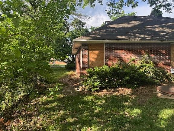 3rd image of 3725 Blue Ridge Blvd