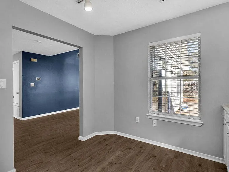 1819 Heartland Dr — Photo 9