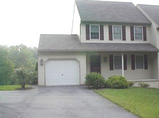 485 S 9th St, Akron, PA 17501