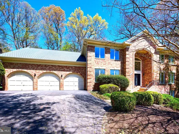 2713 Silkwood Ct, Oakton, VA 22124