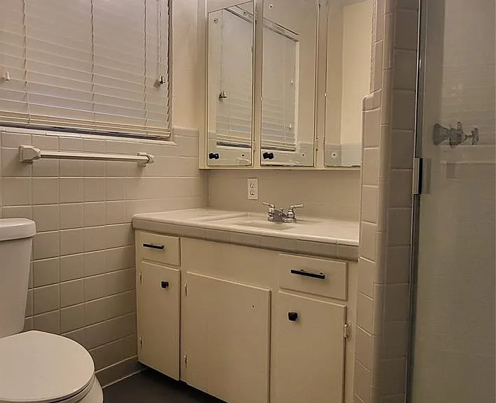 1902 Amy Dr — Photo 12