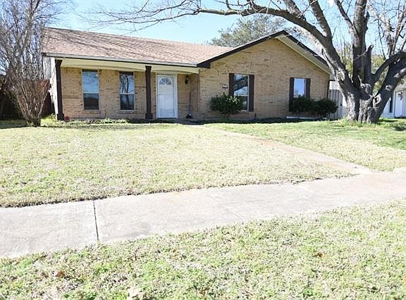 4th image of 1214 Delores Dr