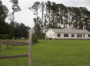 626 Edgewater Dr, Raeford, NC 28376