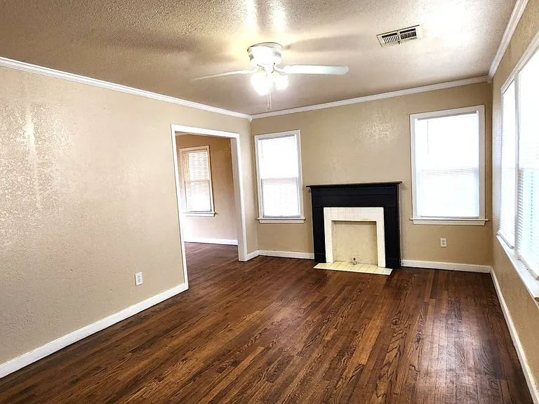 1017 N Tabor Ave — Photo 4