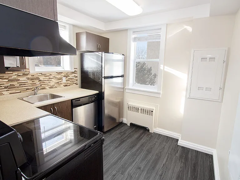 315 Marion St #7 — Photo 5