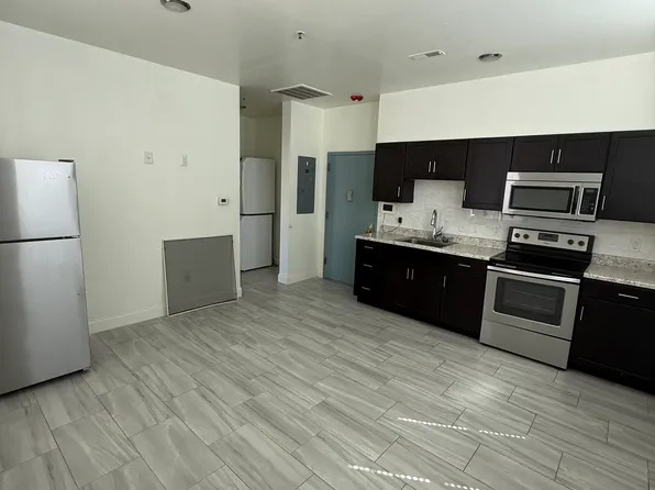 1107 4th Ave #H, Huntington, WV 25701