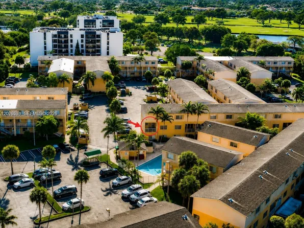 6235 Kendale Lakes Cir APT 239, Miami, FL 33183