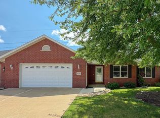 1636 Kathy Dr, Dubuque, IA 52003