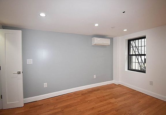 5th image of 67 Lewis Ave APT 1