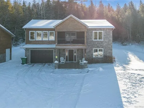 31 Saint Charles Ct, Kingsclear, NB E3E 0C7