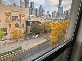 1015 N Lasalle St #312, Chicago, IL 60610