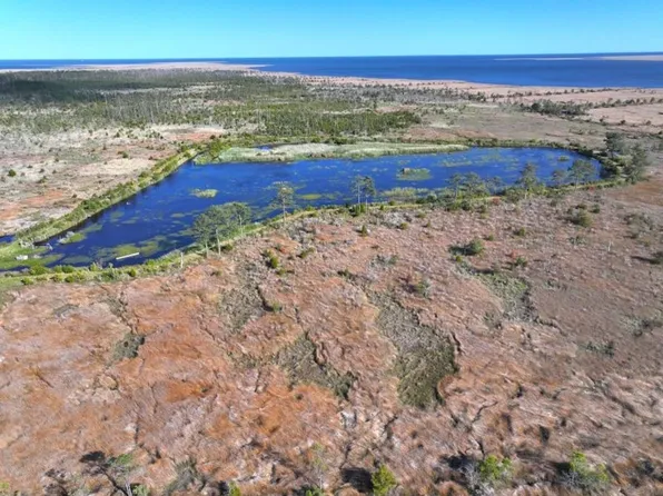 501 Drawbridge Rd, Hobucken, NC 28537