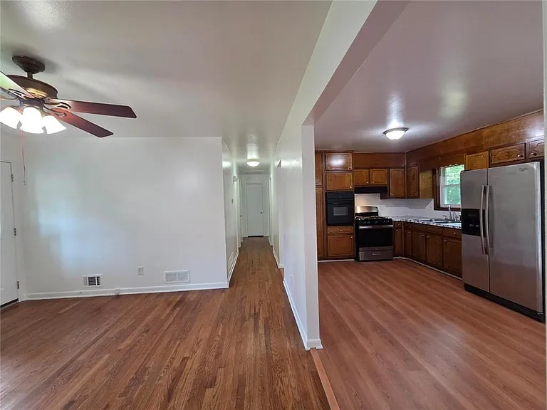 762 Lancelot Dr — Photo 8