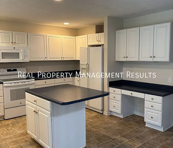 3324 Cobblefield Dr — Photo 5
