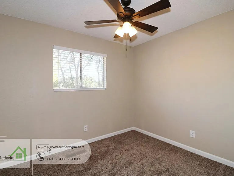 155 Mary Ln — Photo 17