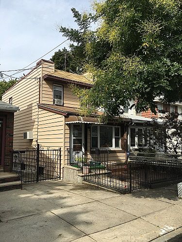 2nd image of 1546 E 51st St