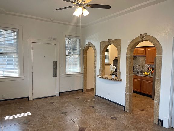 3rd image of 420 E Dewey Pl APT 101