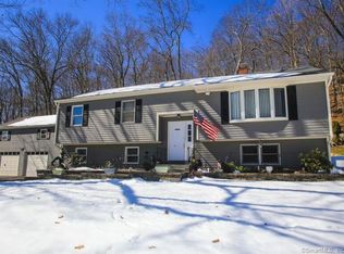 39 Swamp Rd, Newtown, CT 06470