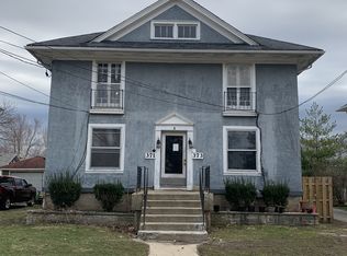 371 Walnut Ave, Elgin, IL 60123