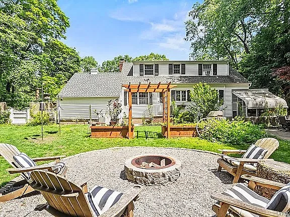4 bed, $4,200 — Photo 3