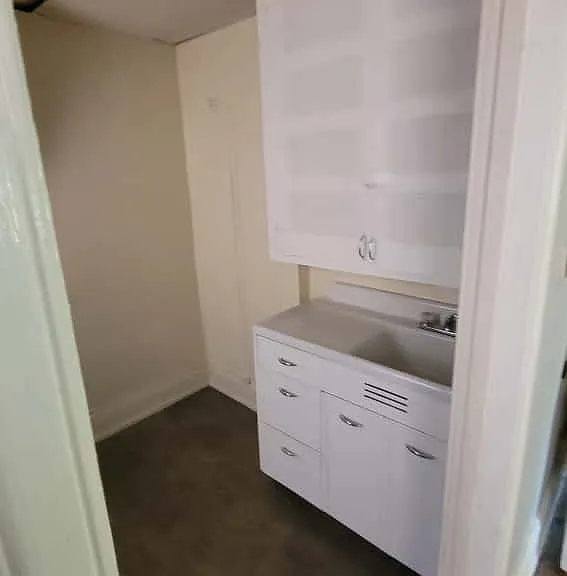 1014 N Superior St #2 — Photo 11