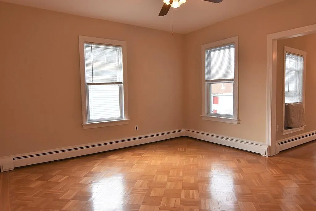 3 bed, 1500 sqft, $3,250 — Photo 1