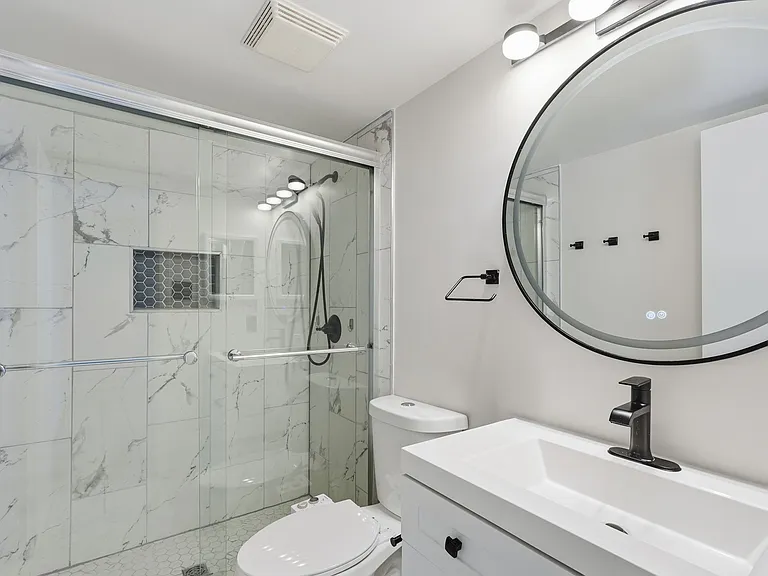 primary bedroom bathroom