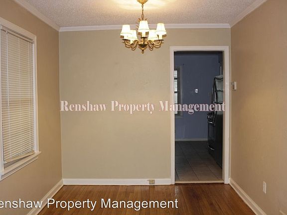 3rd image of 4823 Marion Ave
