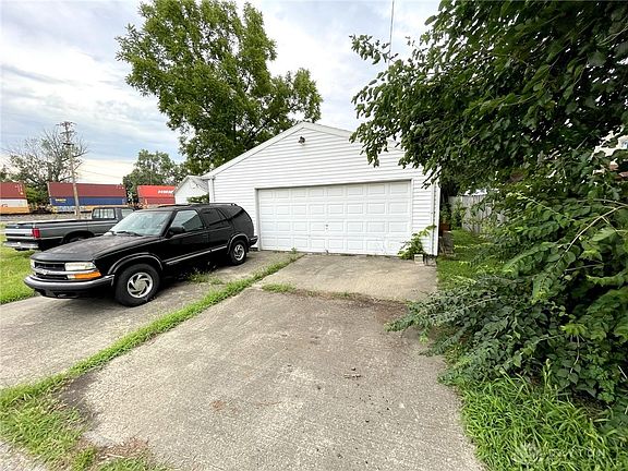 5th image of 516 Kercher St