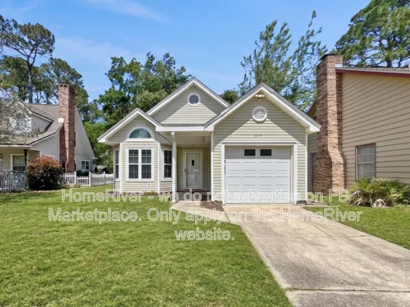 2817 Old Carriage Ln, Fort Walton Beach, FL 32547