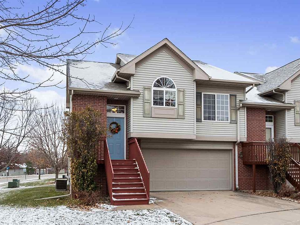 1st image of 130 David Lee Ct