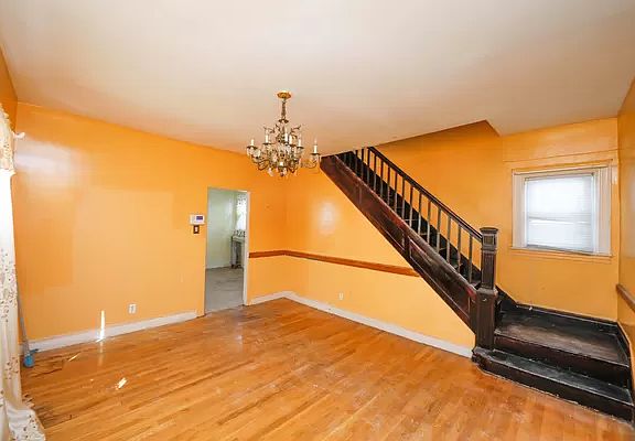 3rd image of 11530 135th St