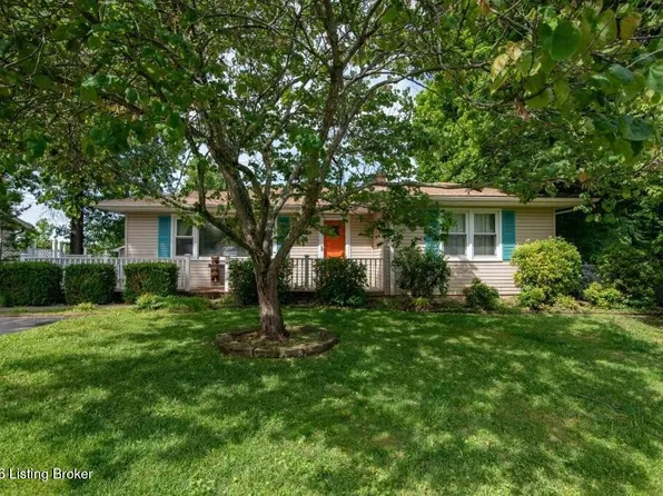 427 S Deepwood Dr, Radcliff, KY 40160