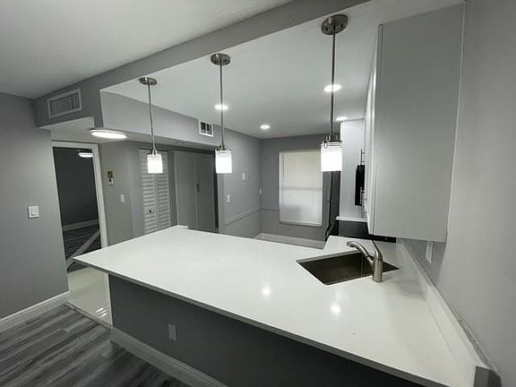 4th image of 6001 NW 61st Avenue #209
