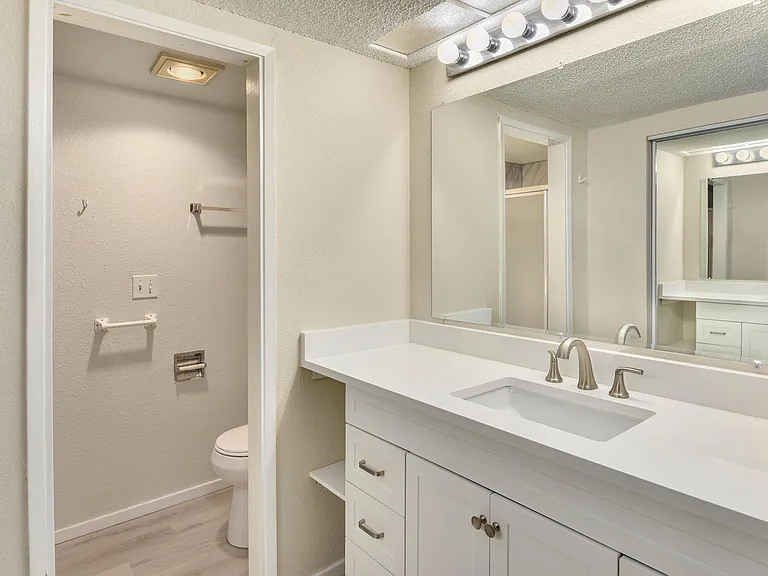 4635 W Lake Sammamish Pkwy SE #G105 — Photo 14