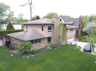 890 Judson Ave, Highland Park, IL